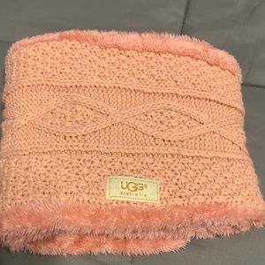 Ugg scarf